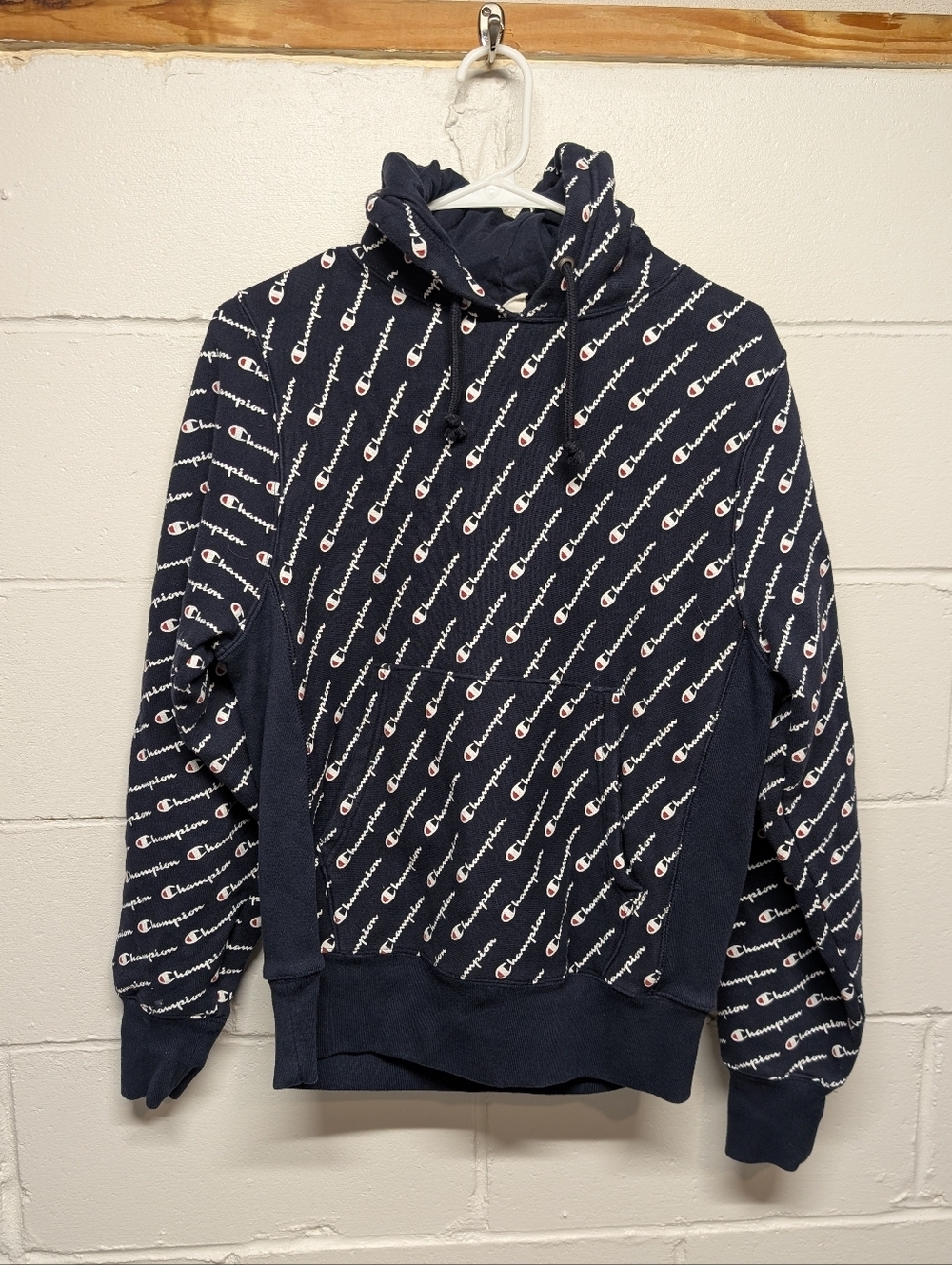 CHAMPION Reverse Weave Logo Women's Navy Pullover Hoodie (Small)